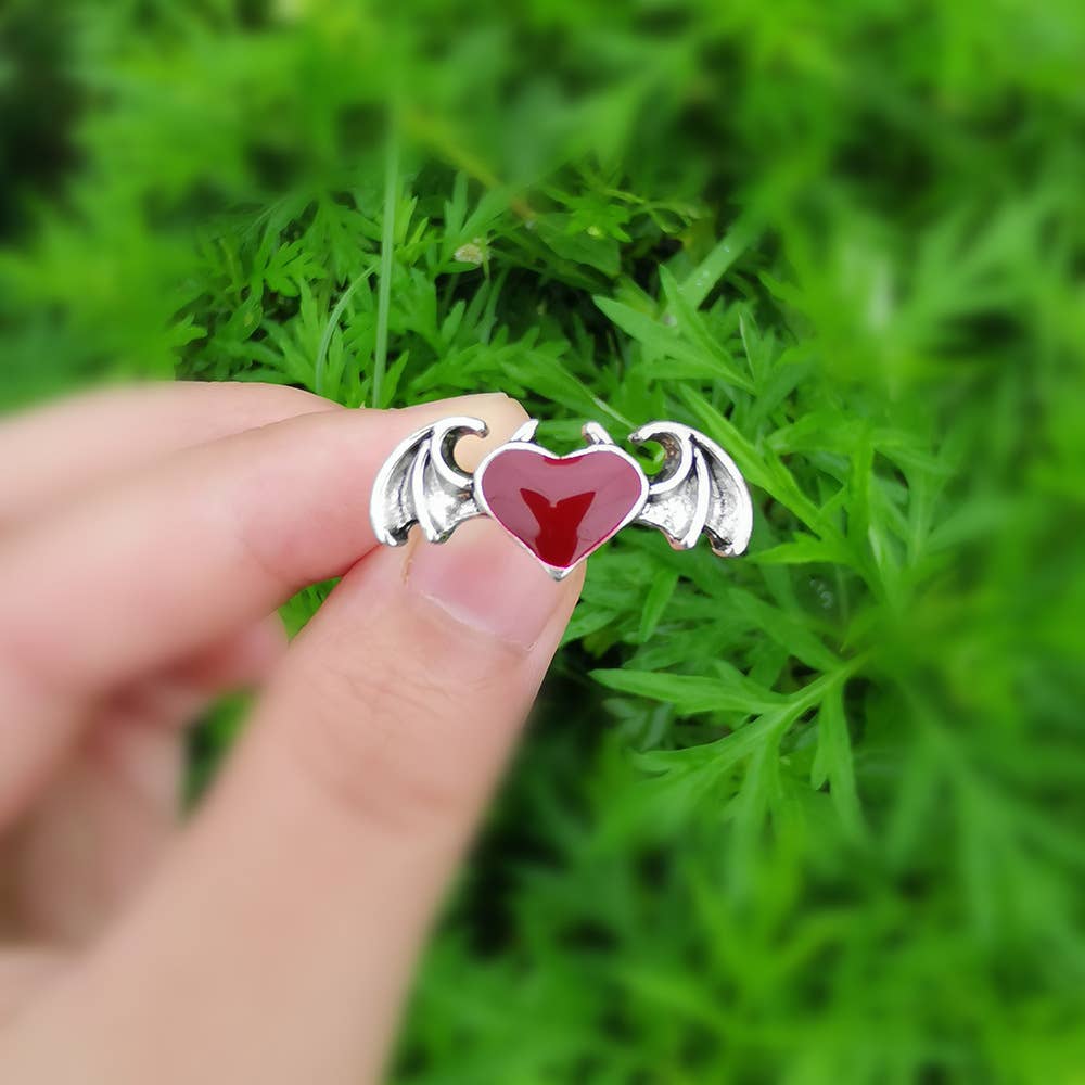 Edgy Bat Wing Heart Adjustable Ring: Black / One-Size